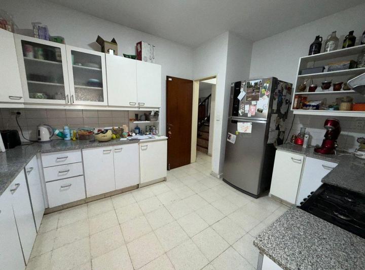 CASA EN VENTA EN CIPOLLETTI 4