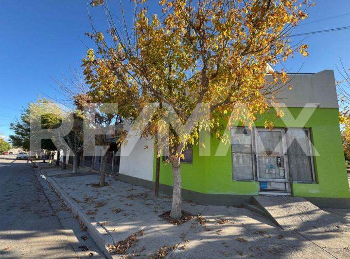 VENTA CASA CON LOCAL Y DEPARTAMENTO FERNANDEZ ORO 2