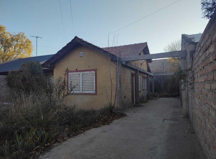 VENTA CASA A REFACCIONAR BARRIO EL MANZANAR ALLEN 2