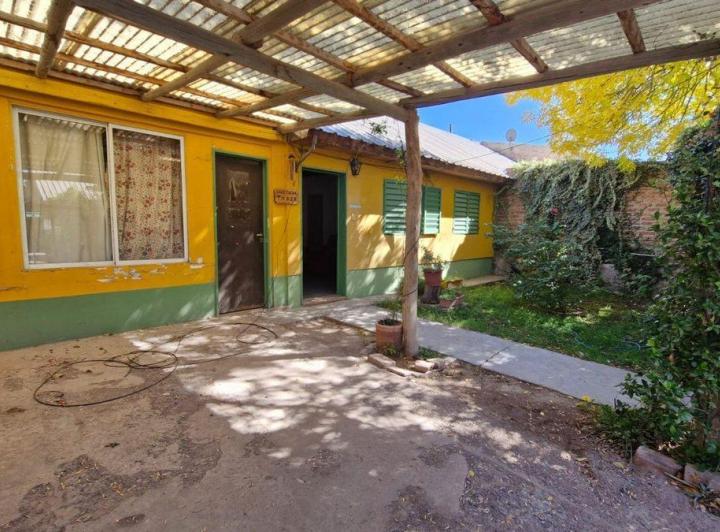 CASA EN VENTA 3 DORMITORIOS 2