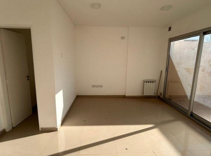 DEPARTAMENTO EN VENTA EN CIPOLLETTI 5