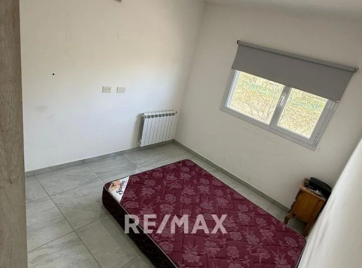ALQUILER DEPTO TIPO DUPLEX CIPOLLETTI 3