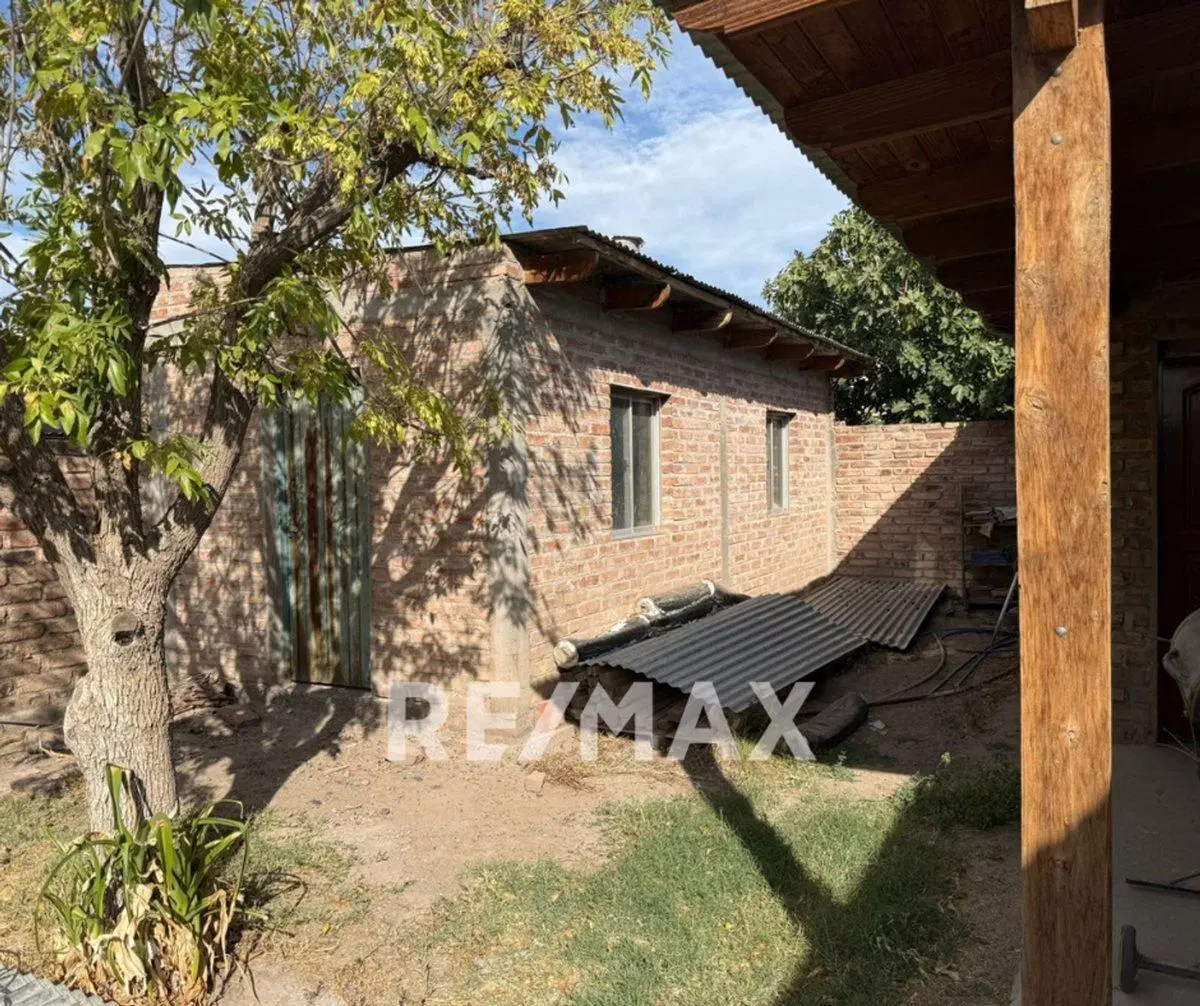 VENTA CASA  +  DEPARTAMENTO CINCO SALTOS 4