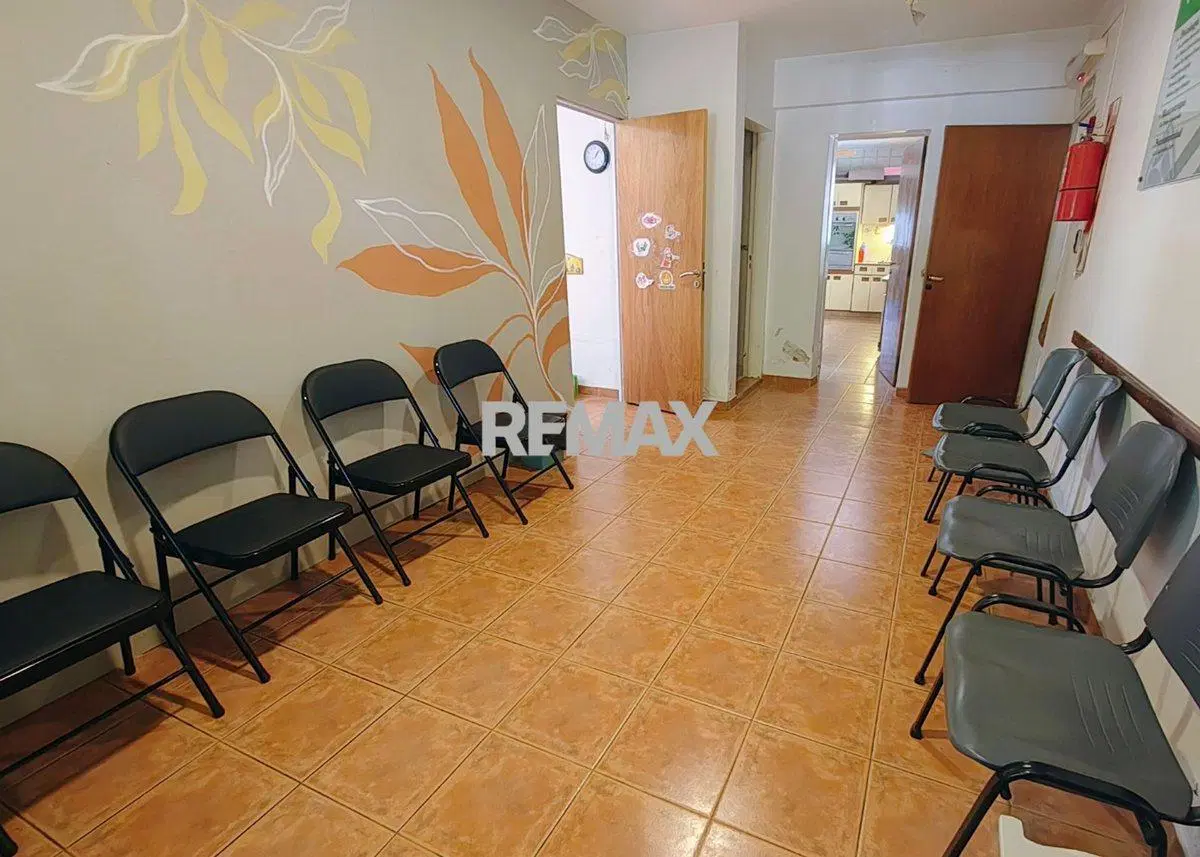 VENTA DE CASA + DEPTO + GALPÓN EN CIPOLLETTI 2