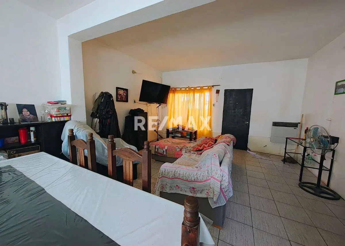 2 CASAS EN VENTA EN CATRIEL- UNA A REFACCIONAR 2