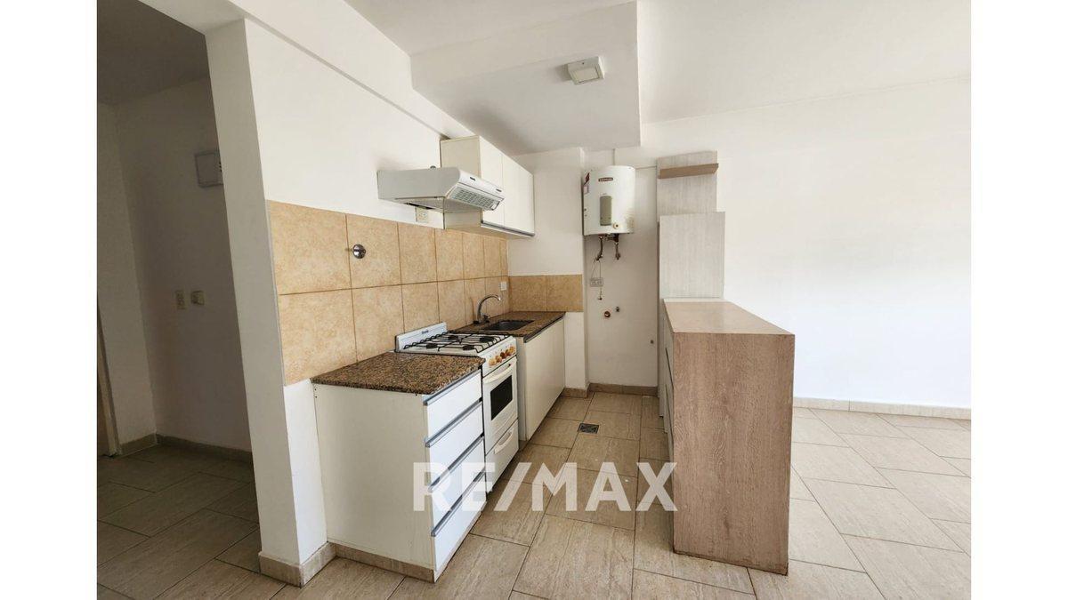 VENTA DEPARTAMENTO CON COCHERA CIPOLLETTI
