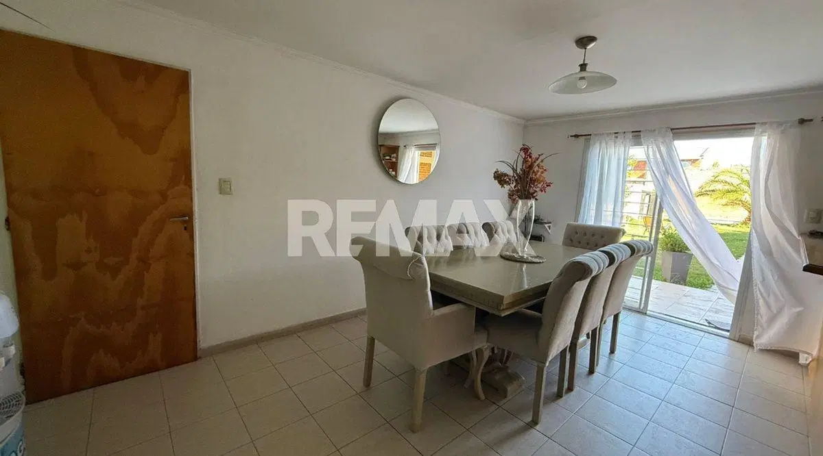 CASA EN VENTA EN FERNANDEZ ORO 2