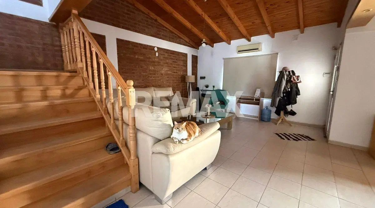 CASA EN VENTA EN FERNANDEZ ORO 5