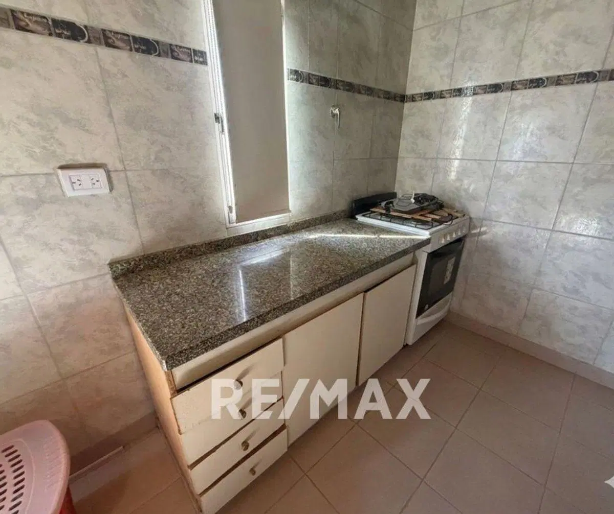 Casa de 3 dormitorios con quincho y departamento 3