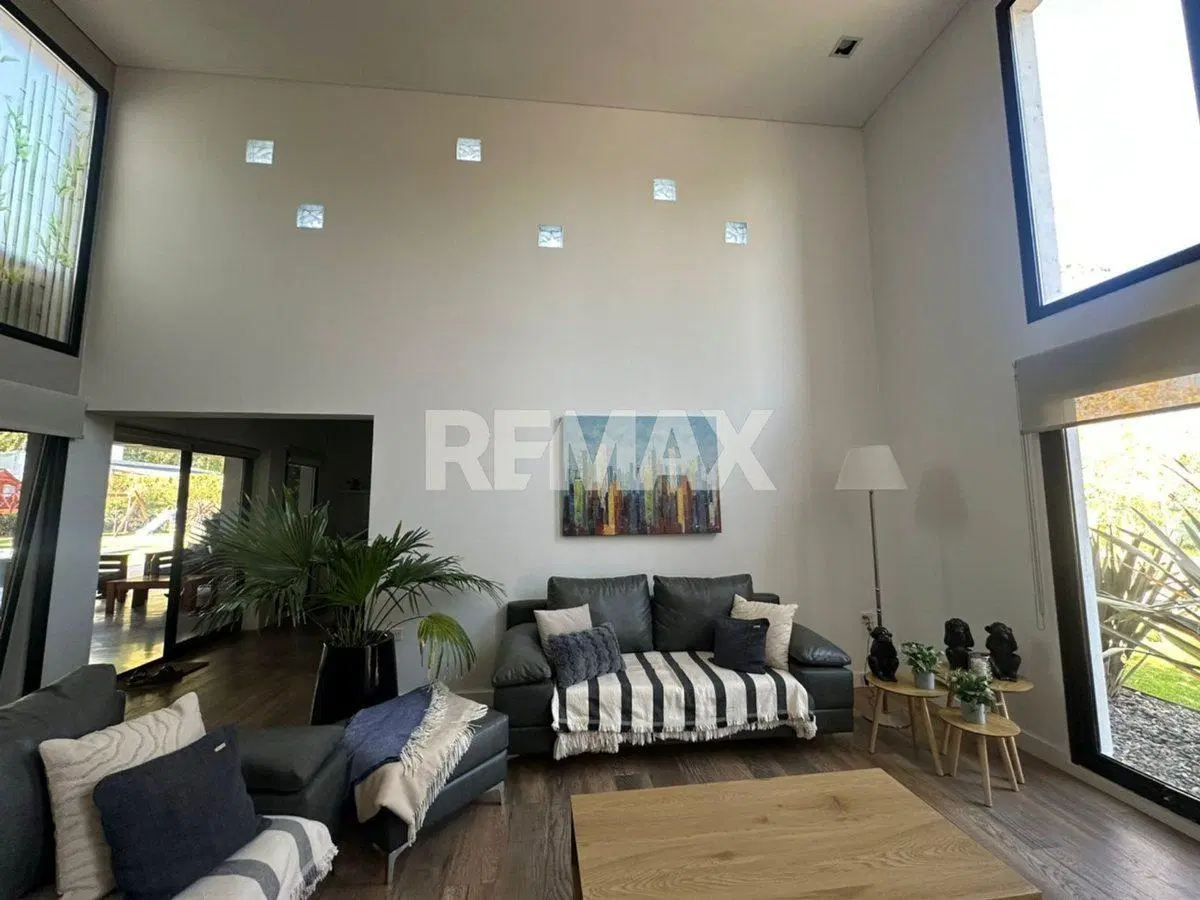 VENTA  CASA GENERAL ROCA 2