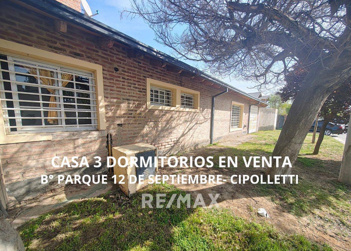 CASA EN VENTA EN CIPOLLETTI- B° PARQUE 12 DE SEPT.