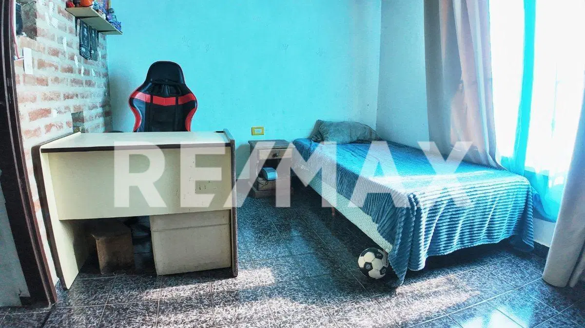 VENTA CASA 3 DORMITORIOS B CERRADO PLOTTIER 3