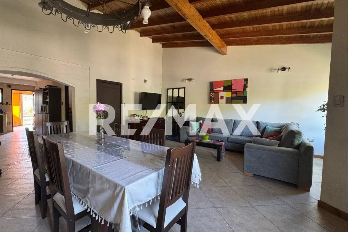 EN VENTA CASA 3 DORMITORIOS I B° LAS VIÑAS 2