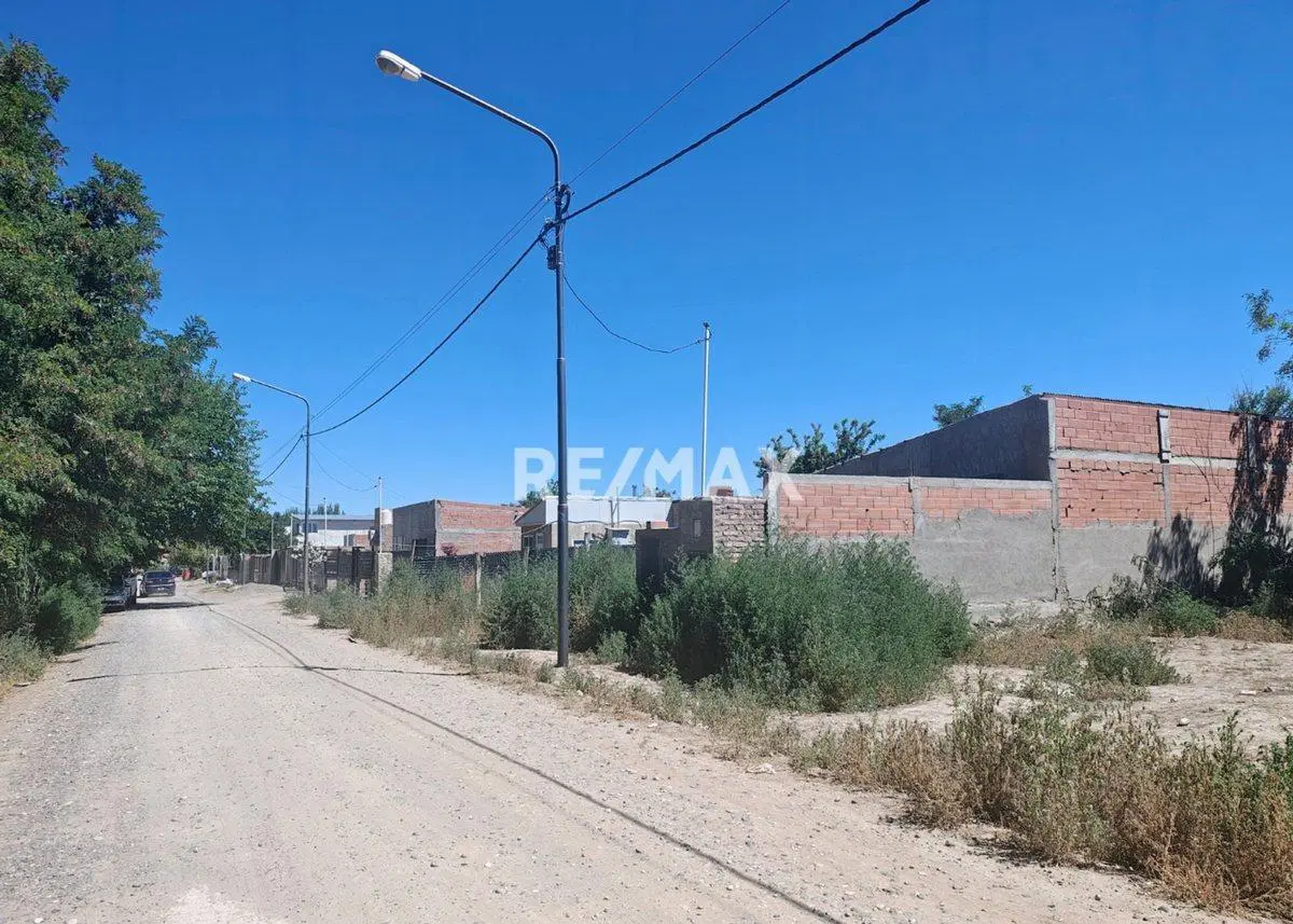 TERRENO EN VENTA - B° LOS ALAMOS - CINCO SALTOS 5