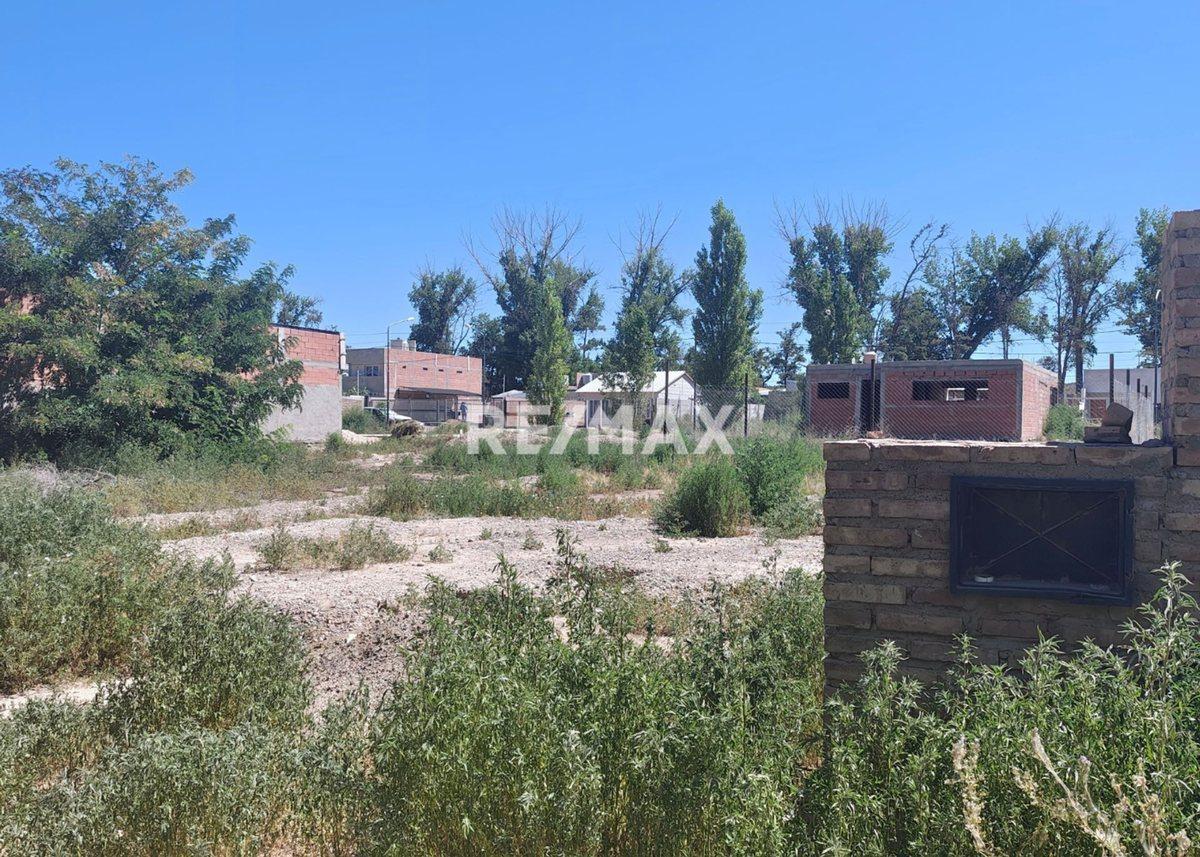 TERRENO EN VENTA - B° LOS ALAMOS - CINCO SALTOS