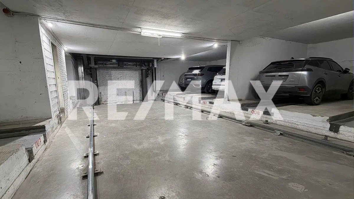COCHERA EN VENTA BV. 25 DE MAYO - NQN 4