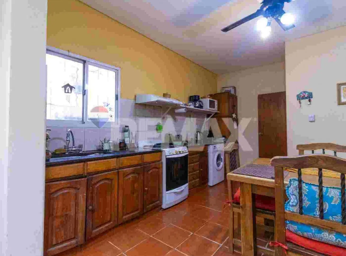 VENTA Casa 3 dormitorios y estudio en esquina NQN 5