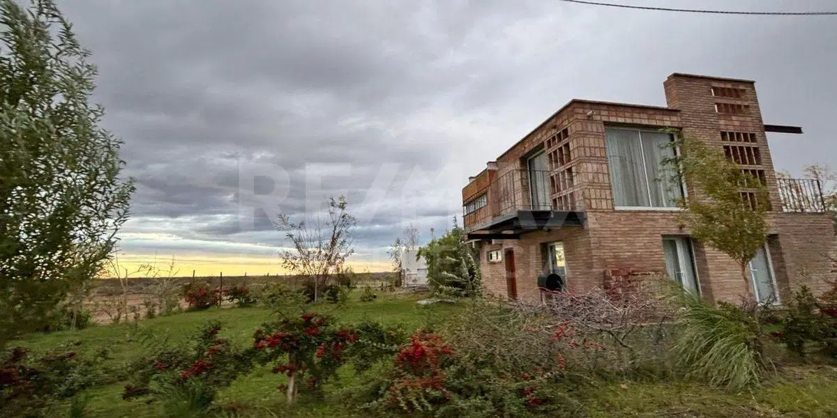 VENTA DE CASA EN BARRIO HIDRONOR 8