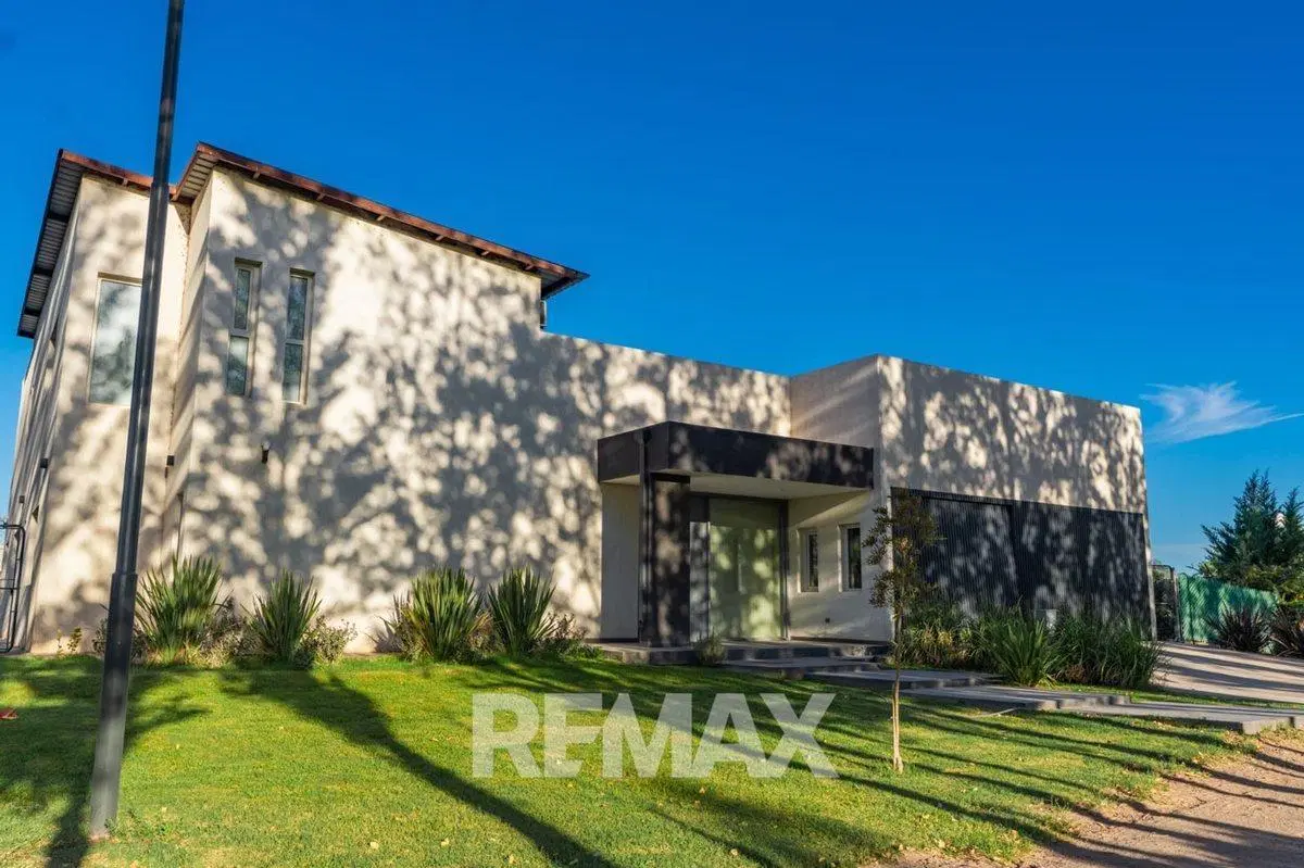 VIVIENDA  BARRIO PRIVADO LA FALDA CIPOLLETTI 3