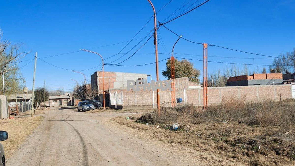 VENTA TERRENO CINCO SALTOS