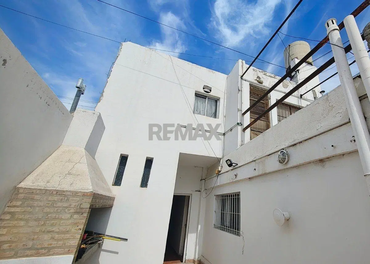 VENTA DE CASA + DEPTO + GALPÓN EN CIPOLLETTI 5