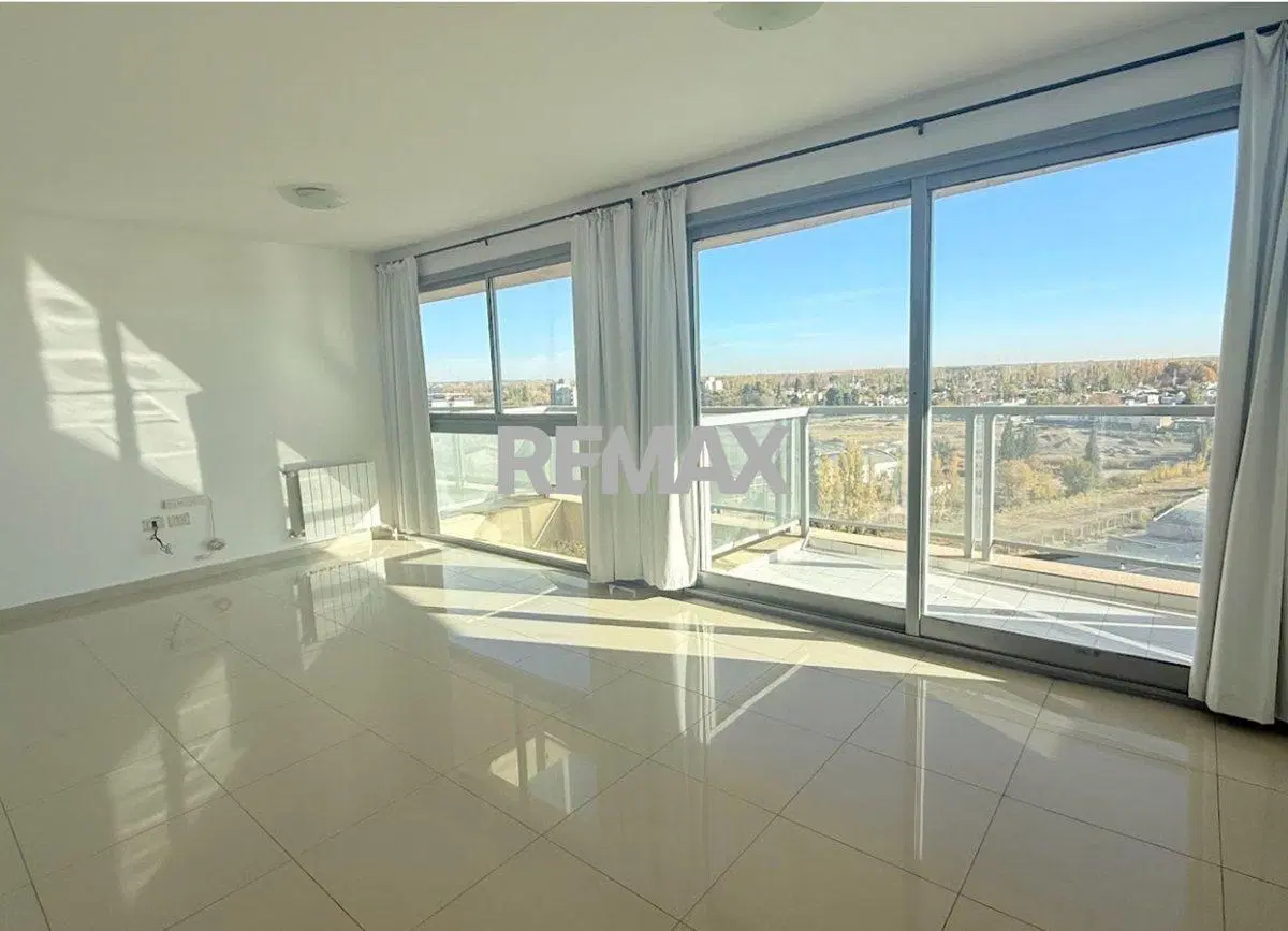 VENTA DEPARTAMENTO CON COCHERA CIPOLLETTI 4