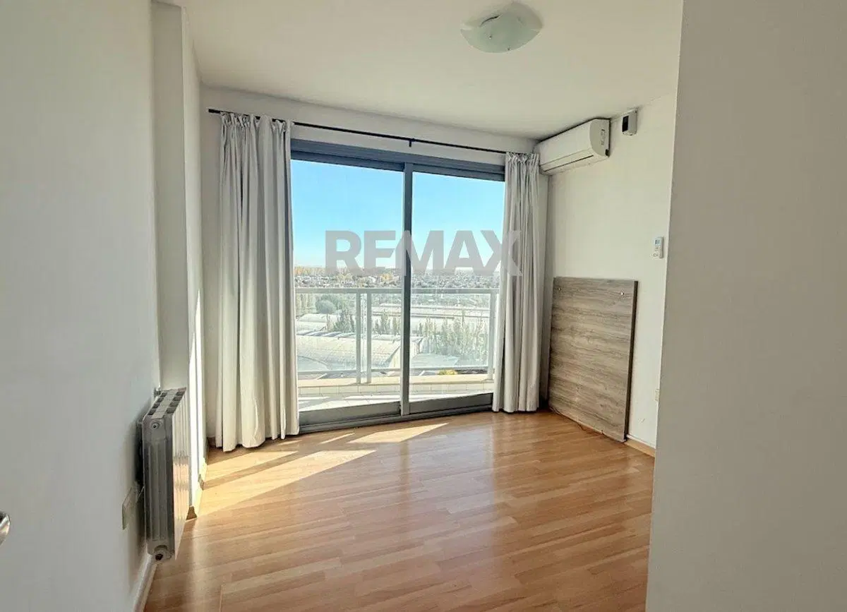 VENTA DEPARTAMENTO CON COCHERA CIPOLLETTI 2
