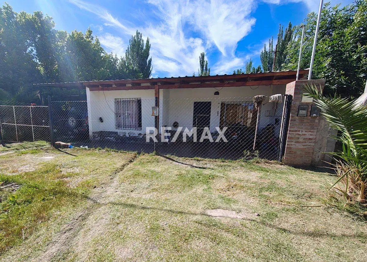 2 CASAS EN VENTA EN CATRIEL- UNA A REFACCIONAR 5