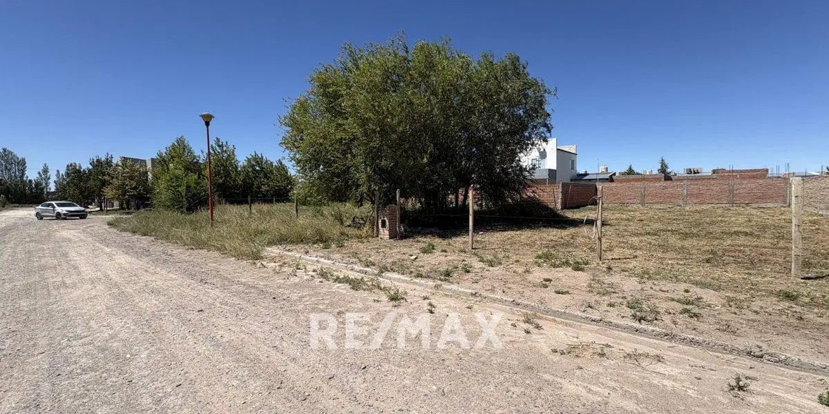 TERRENO EN VENTA 360 m2 FERNANDEZ ORO 3