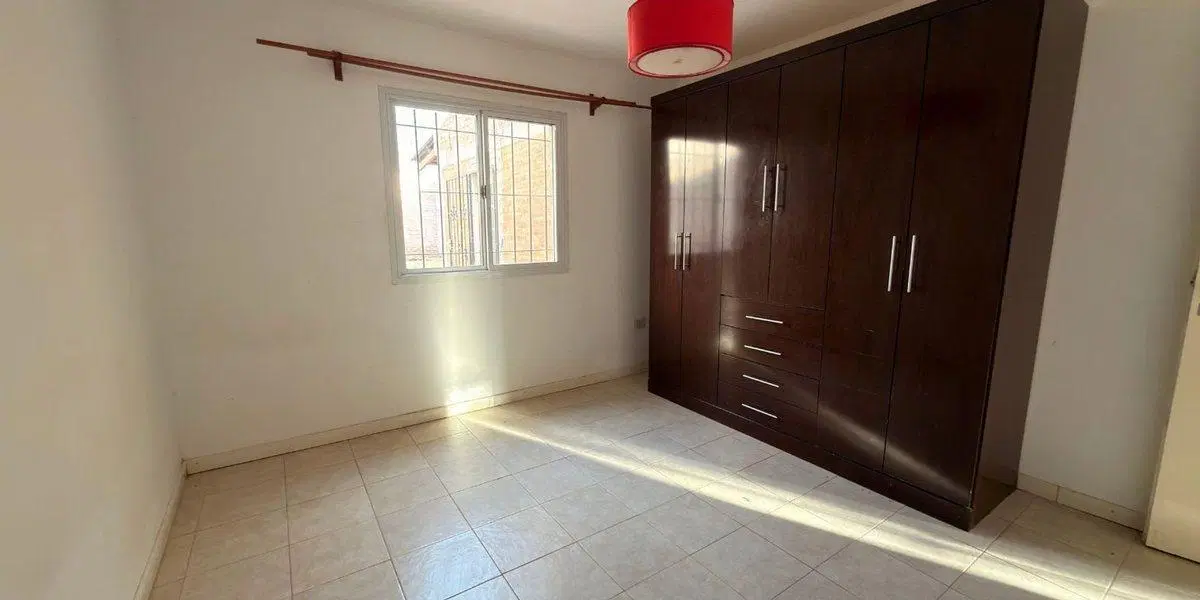VENTA DE CASA EN CENTENARIO Entrega y Financiacion 8