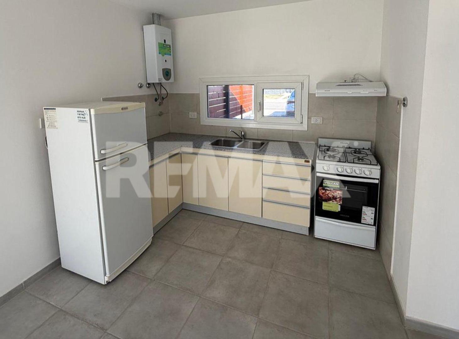 Foto de ALQUILER CASA EN CIPOLLETTI, imagen 3