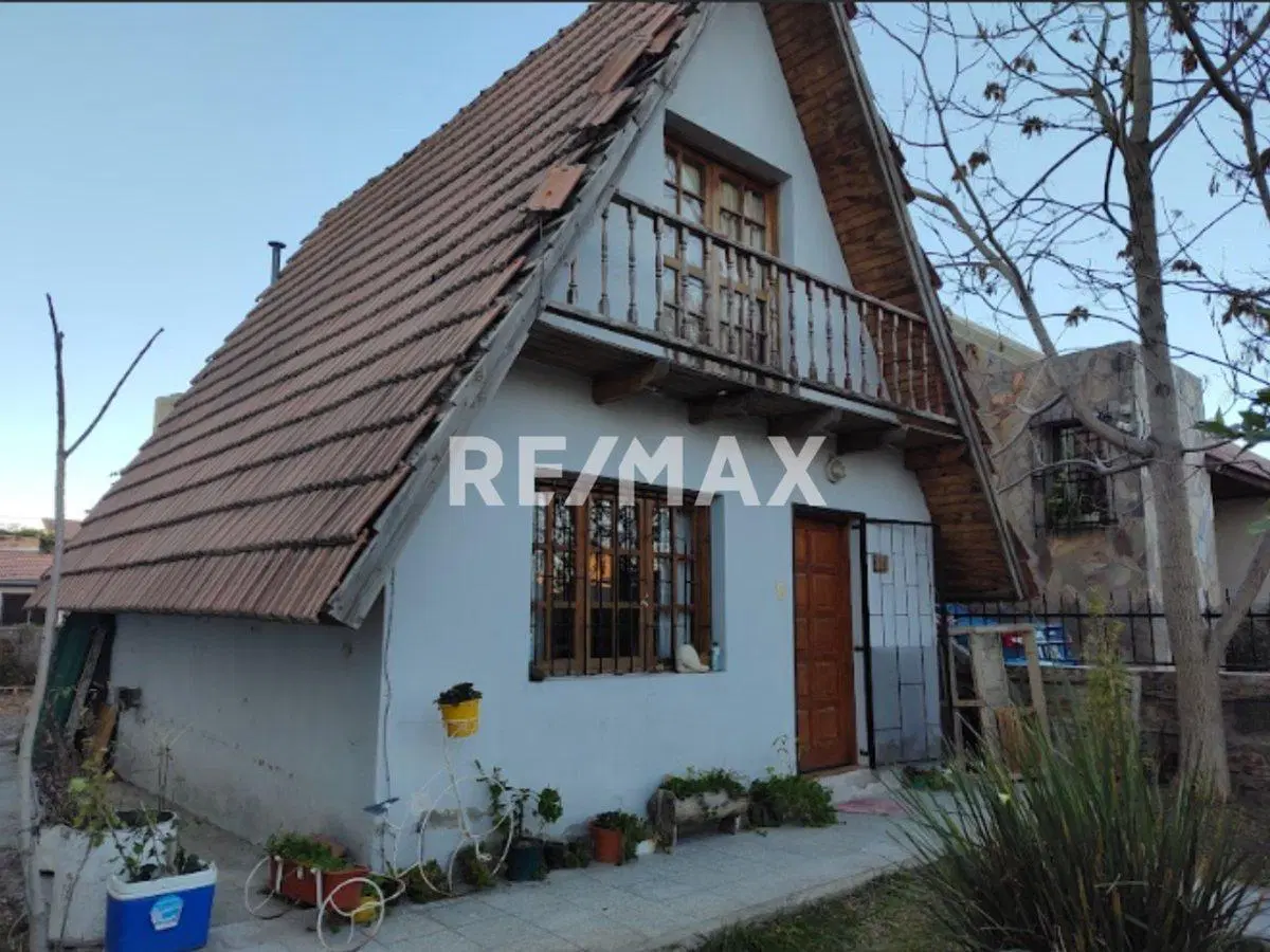 VENTA CASA CON QUINCHO CIPOLLETTI 2