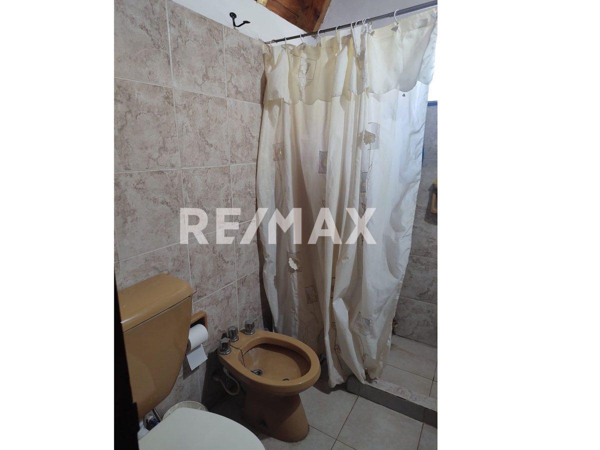 VENTA CASA CON QUINCHO CIPOLLETTI
