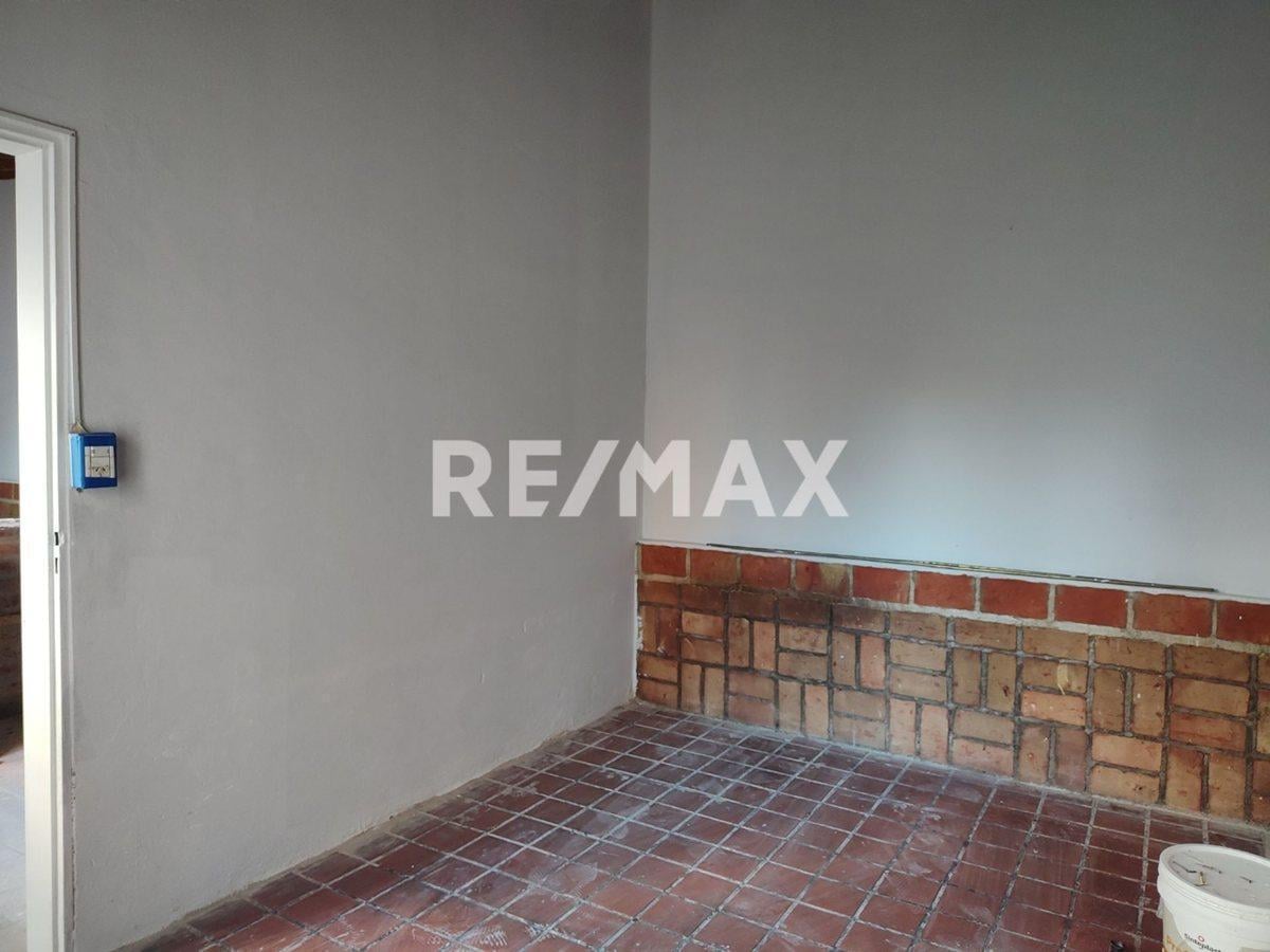 VENTA CASA CON QUINCHO CIPOLLETTI