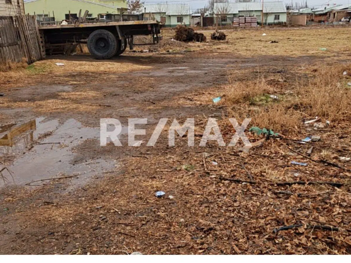 VENTA TERRENO CINCO SALTOS 4
