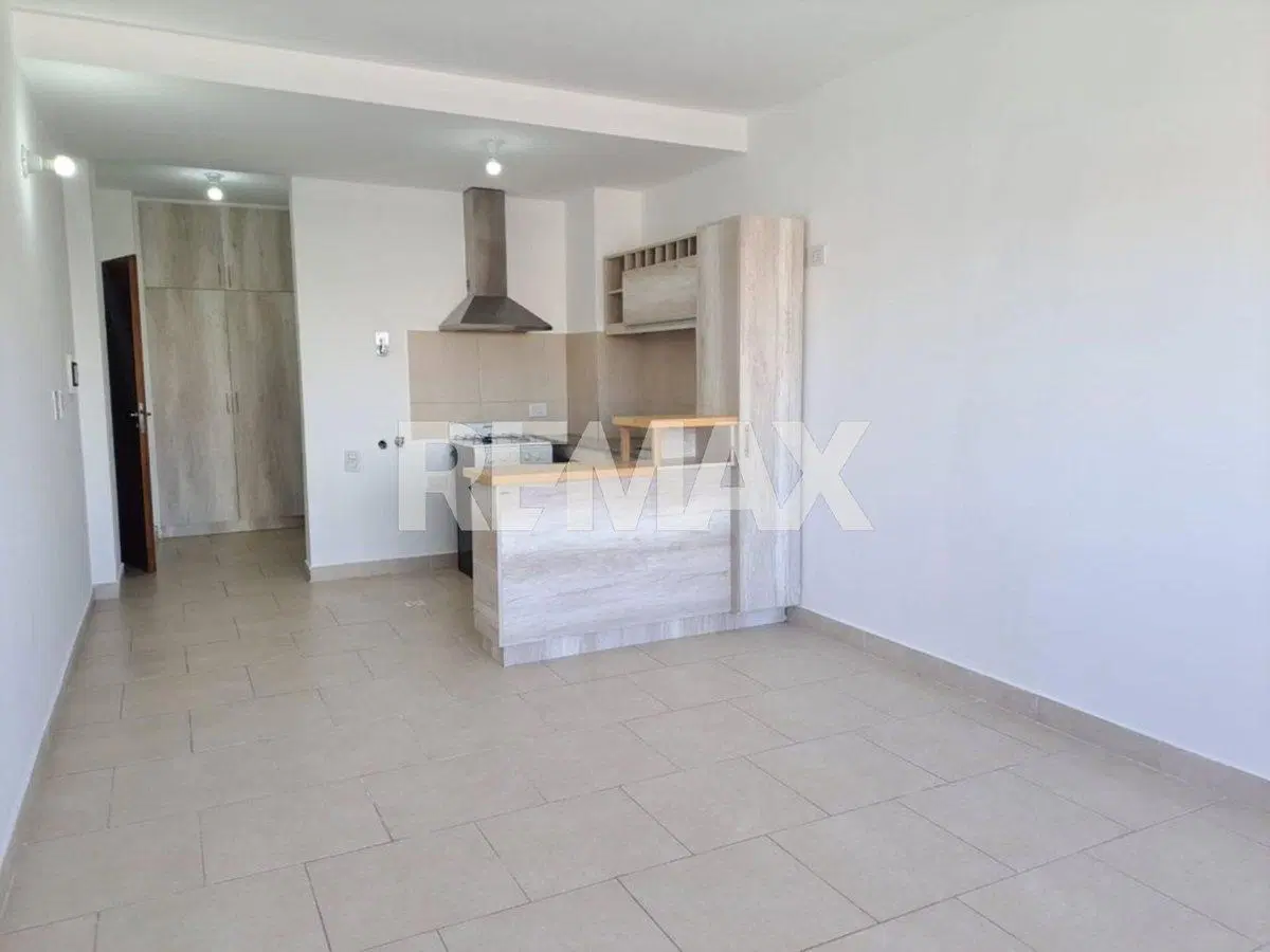 VENTA MONOAMBIENTE CON COCHERAS CIPOLLETTI 3