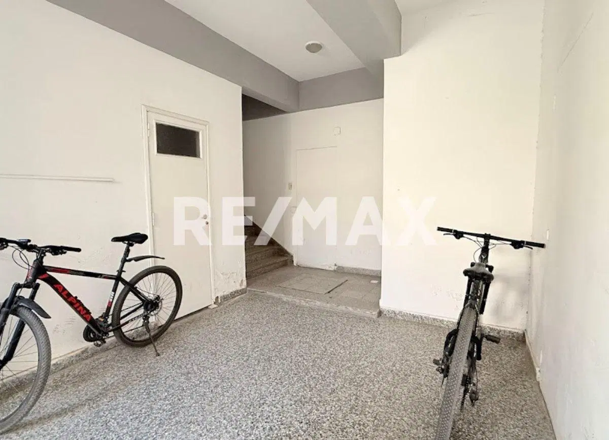 VENTA LOCAL, OFICINAS Y GALPÓN CENTRO CIPOLLETTI 5