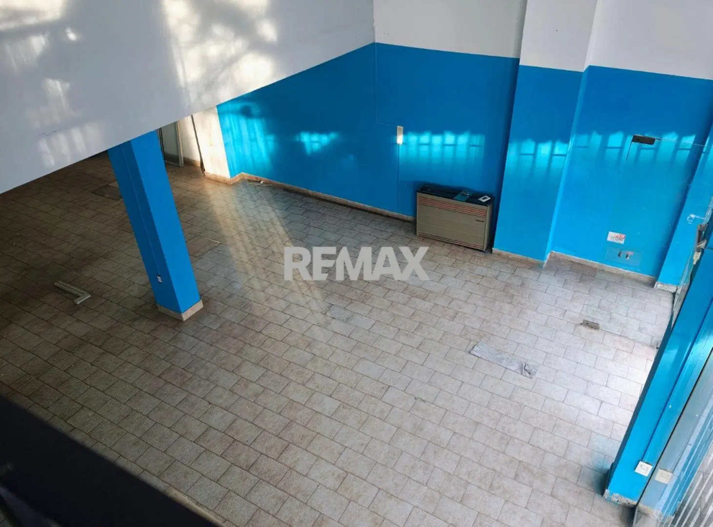 ALQUILER LOCAL COMERCIAL- CALLE ROCA DE CIPOLLETTI 4
