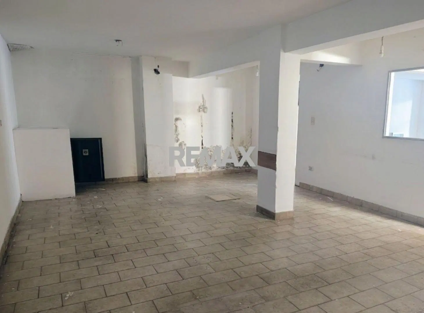 ALQUILER LOCAL COMERCIAL- CALLE ROCA DE CIPOLLETTI 5