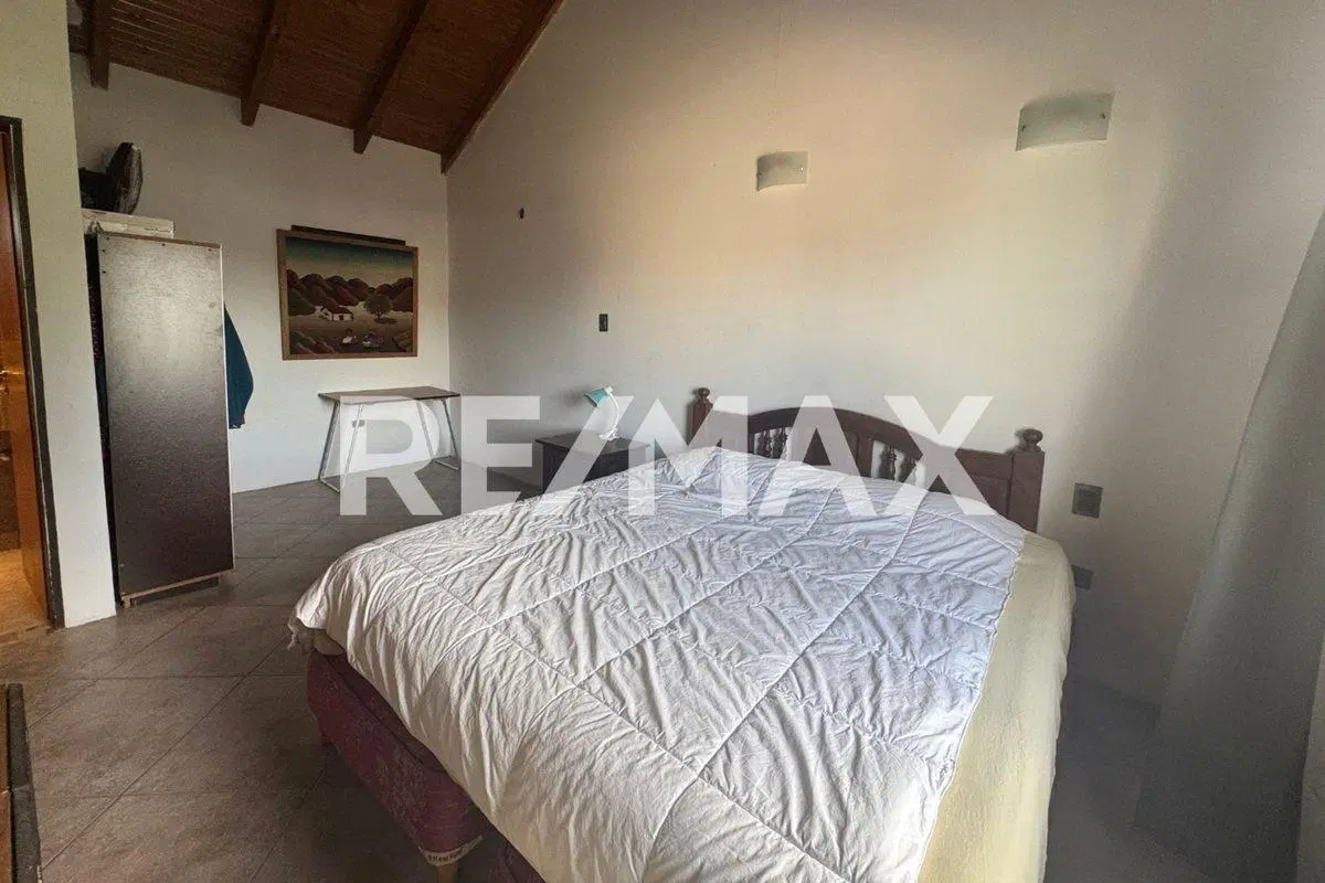 EN VENTA CASA 3 DORMITORIOS I B° LAS VIÑAS 2