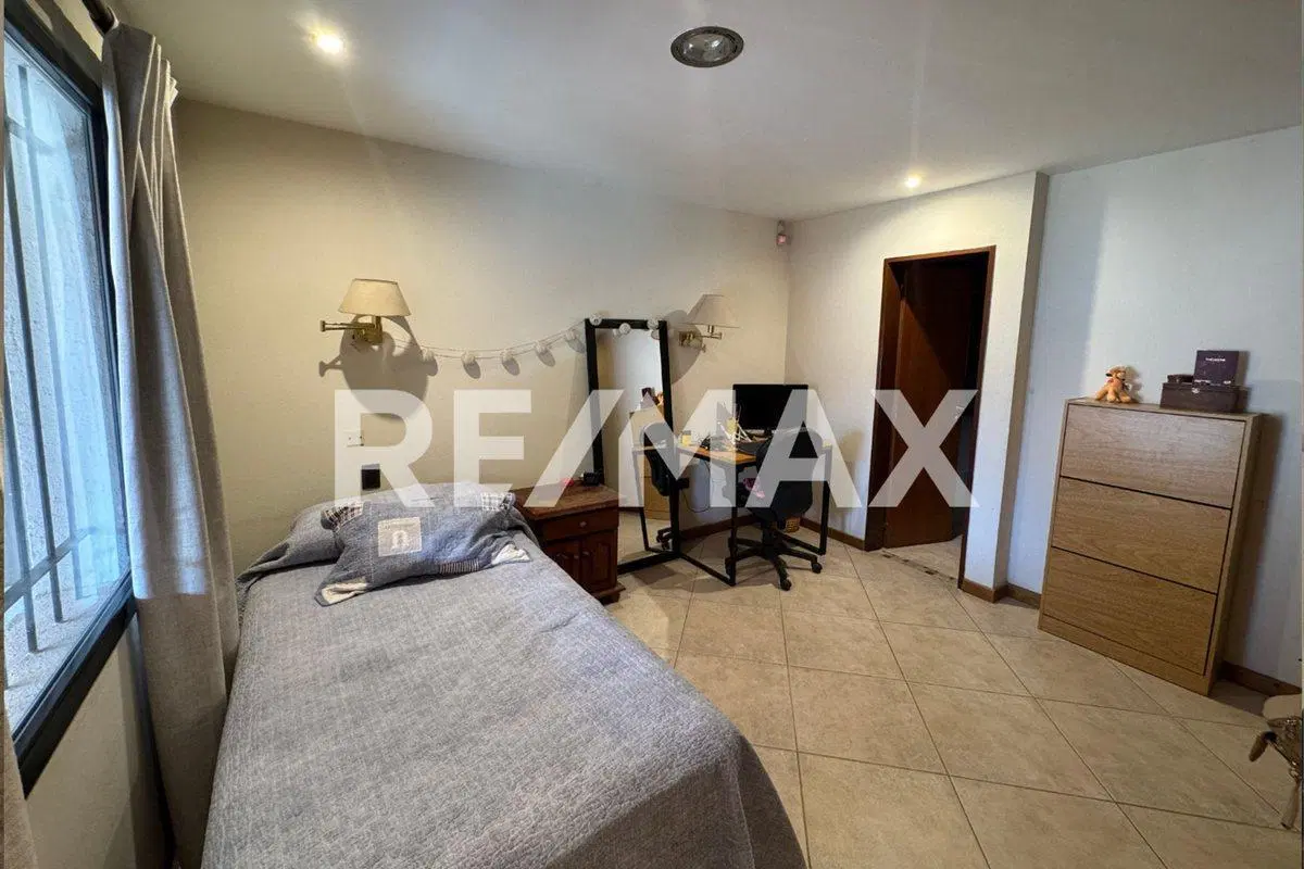 EN VENTA CASA 3 DORMITORIOS I B° LAS VIÑAS 4