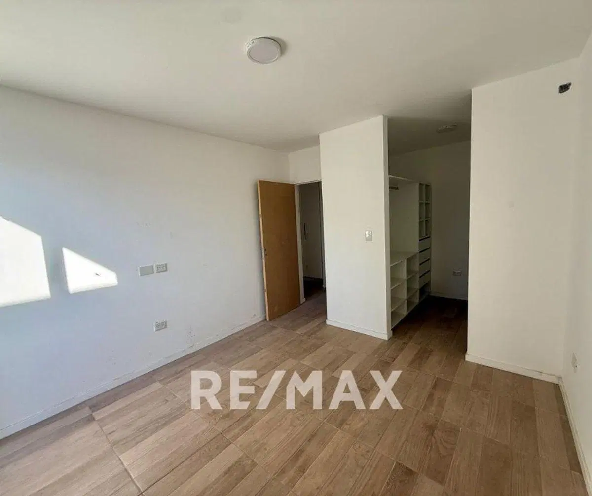 VENTA CASA FERNANDEZ ORO 8