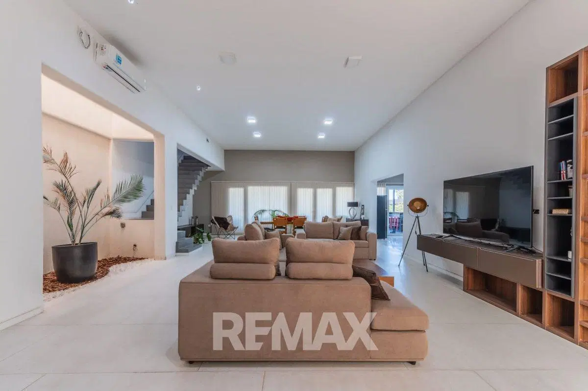 VIVIENDA  BARRIO PRIVADO LA FALDA CIPOLLETTI 2
