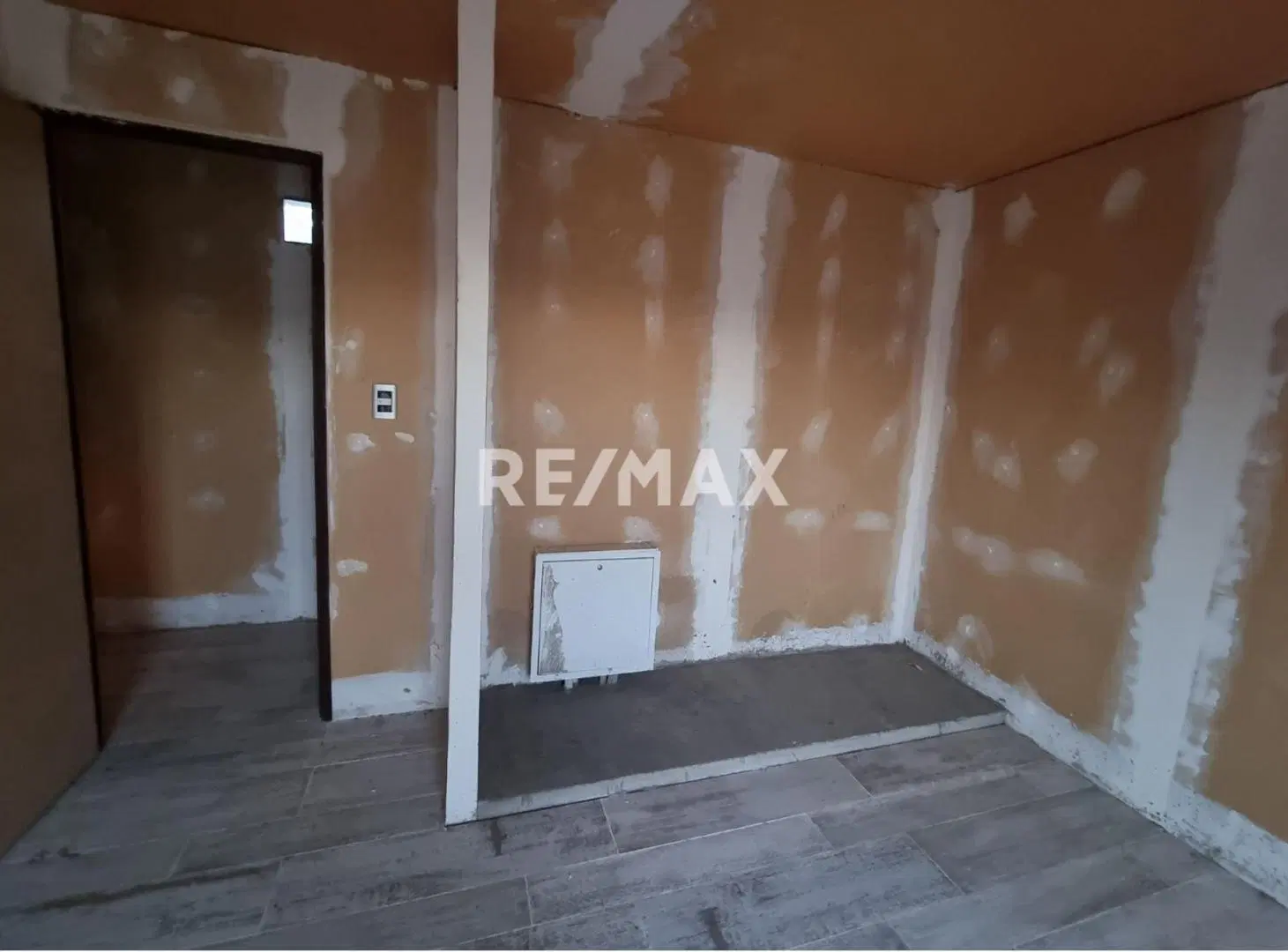 CASA A TERMINAR | 3 DORM EN VENTA | CINCO SALTOS 5