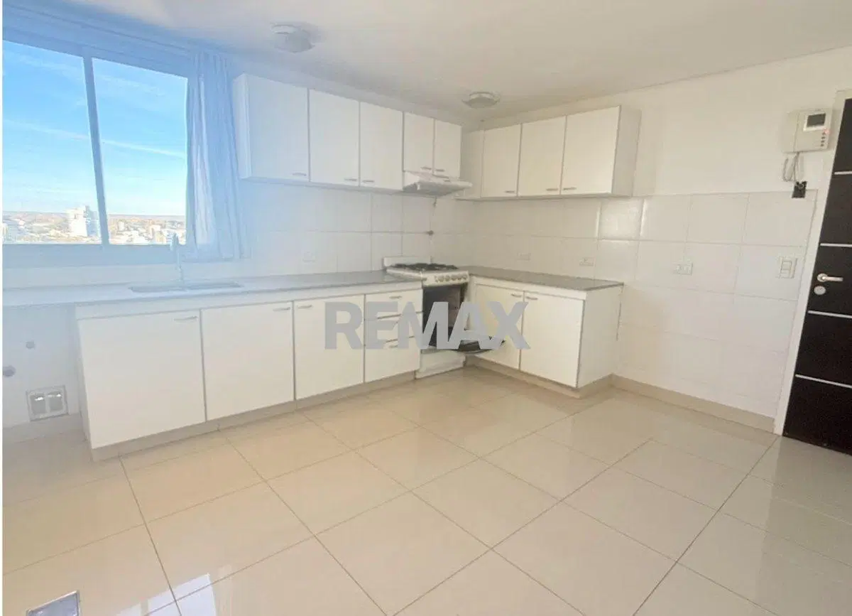 VENTA DEPARTAMENTO CON COCHERA CIPOLLETTI 5