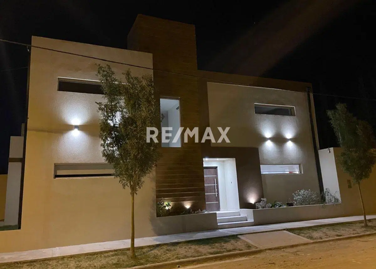 ALQUILER CASA GERENCIAL, EX ZONA PEAJE CENTENARIO 5