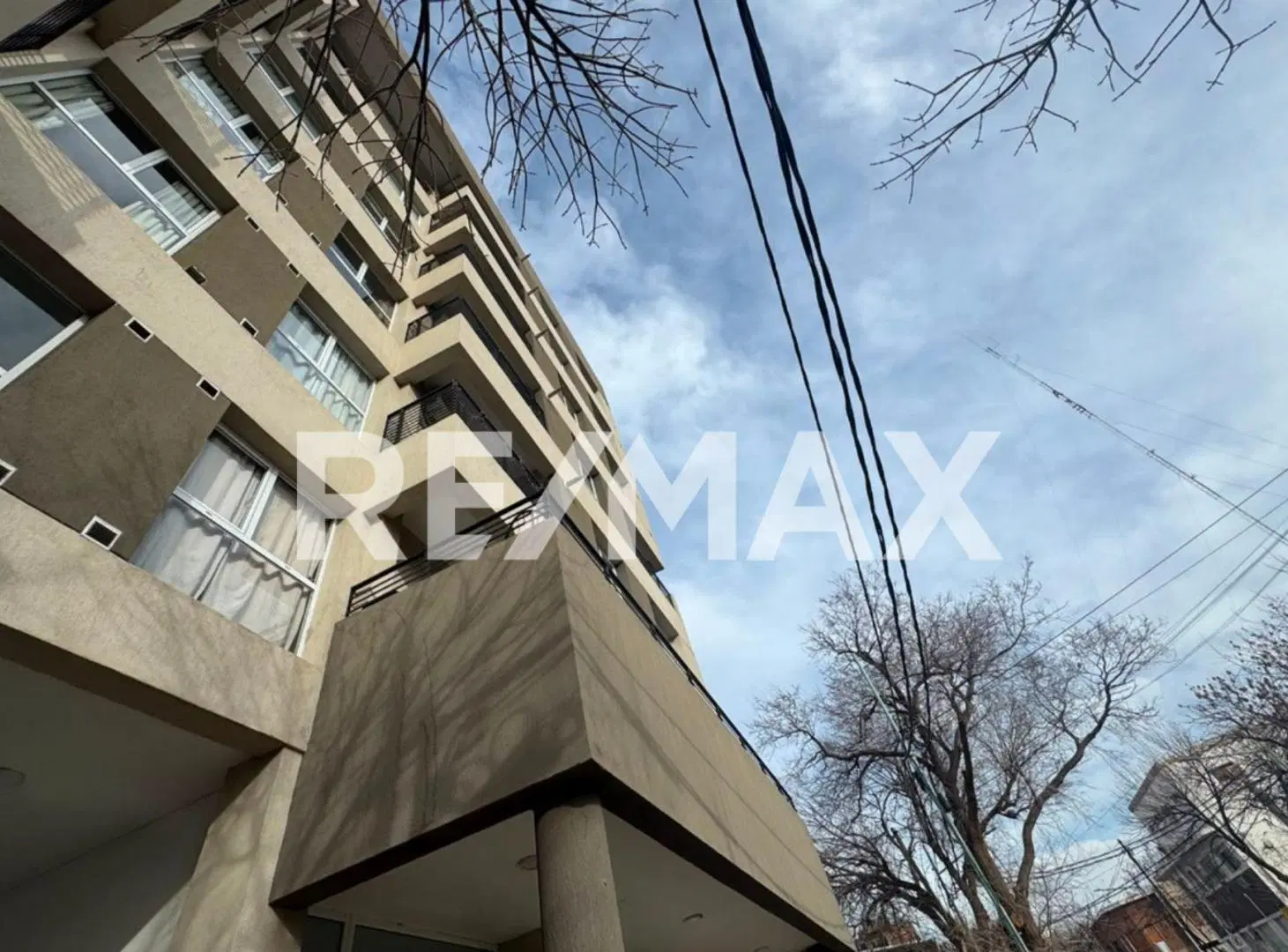 VENTA DEPTO 2 DORM C/COCHERA Y BAULERA EDIF ELIO 7 4