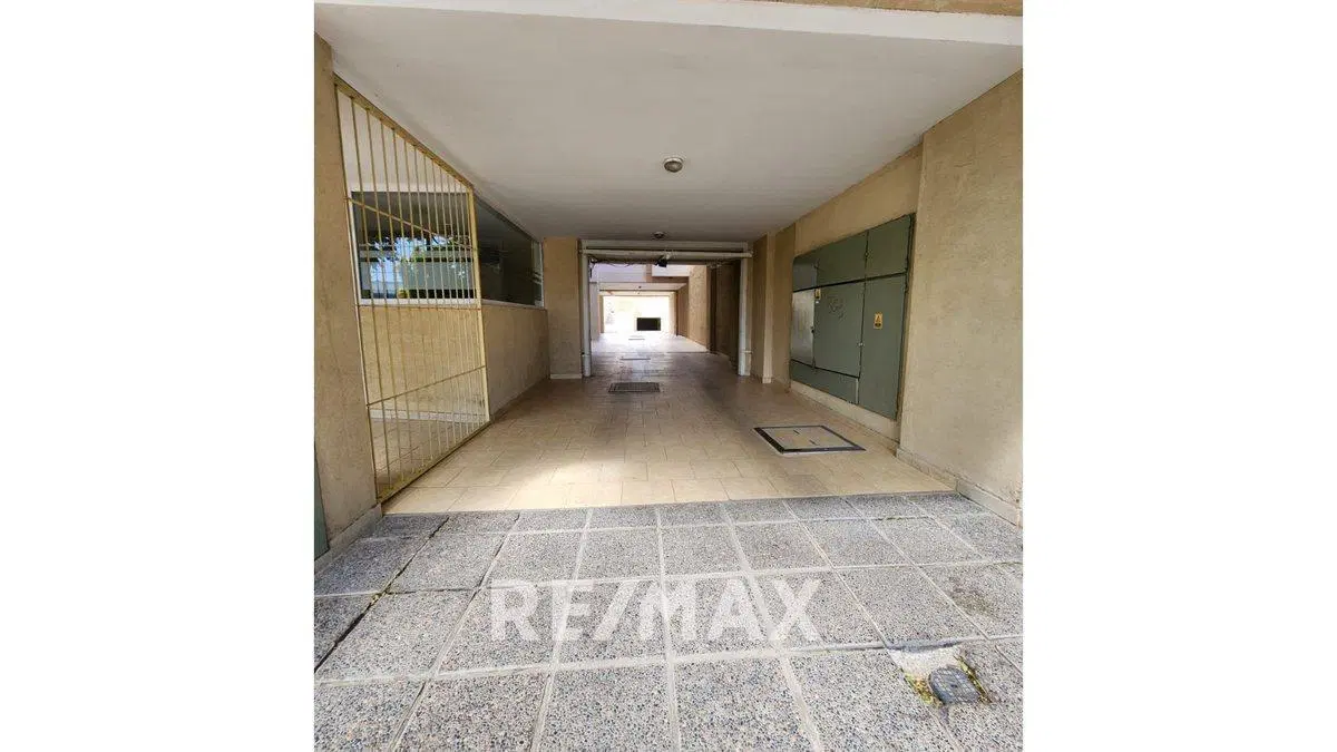 VENTA DEPARTAMENTO  CON COCHERA CIPOLLETTI 8