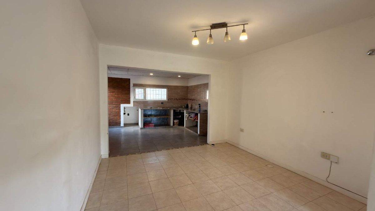 Foto de VENTA DE CASA EN CENTENARIO Entrega y Financiacion, imagen 1