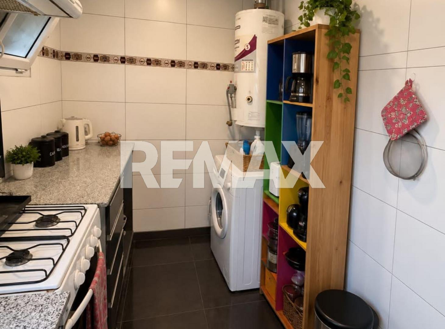 Foto de VENTA CASA 2 DORMITORIOS - CIPOLLETTI, imagen 3